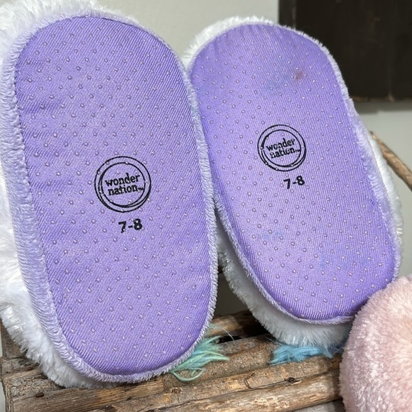 EUC 2 PAIR TODDLER 7/8 SEQUIN HORN UNICORN AND PINK FURRY MONSTER FEET SLIPPERS - Picture 7 of 9